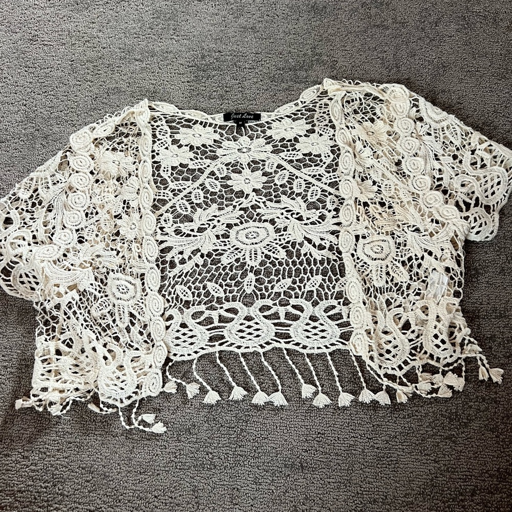 ‘Just Love’ M Off-White Crocheted Shoulder Cover-Up